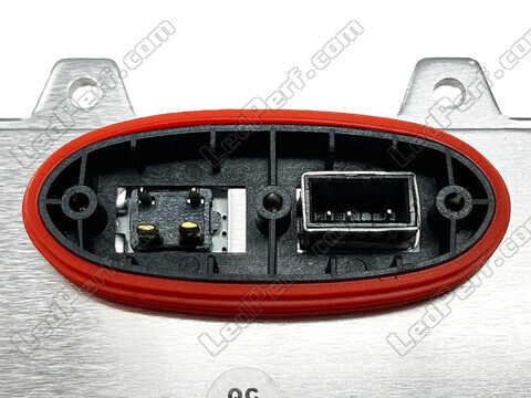 Zoom auf den Stecker des Xenon-Vorschaltgeräts für Skoda Octavia 2